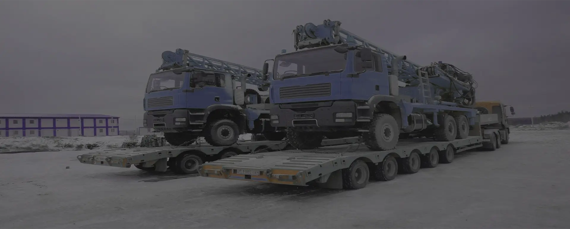 Доставка тралом с низкорамной платформой автокранапо России из Больших Березников, а также любой другой крупногабаритной техники